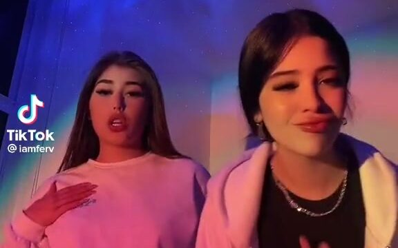 Iamferv!!! Sexy with her friend – New video update