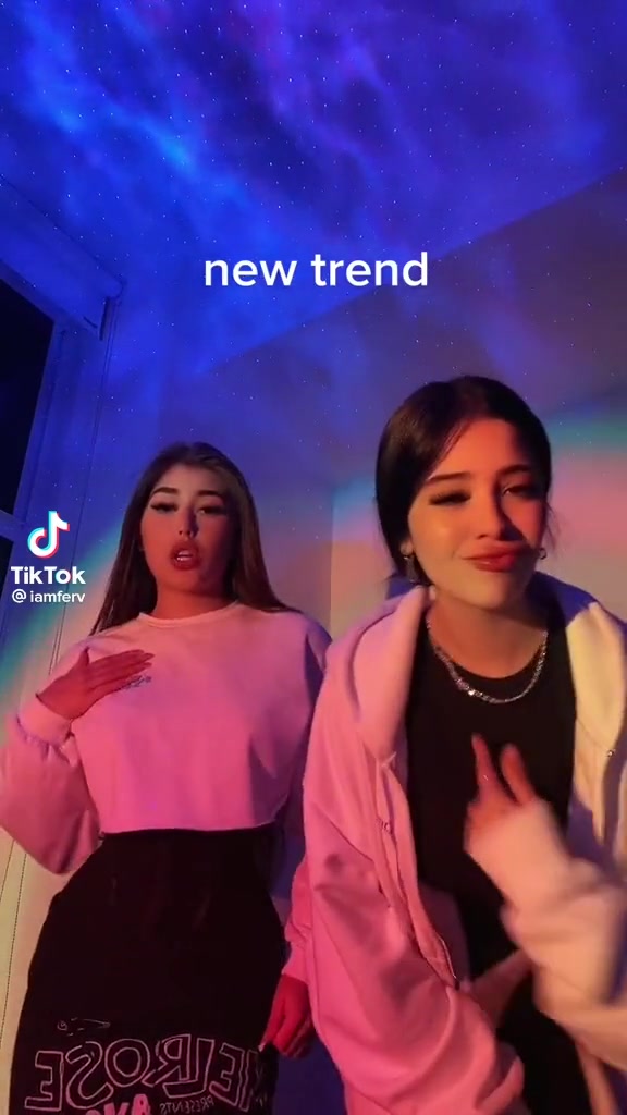 Iamferv!!! Sexy with her friend – New video update
