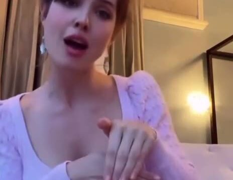 Amanda Cerny!!! Sexy in new video