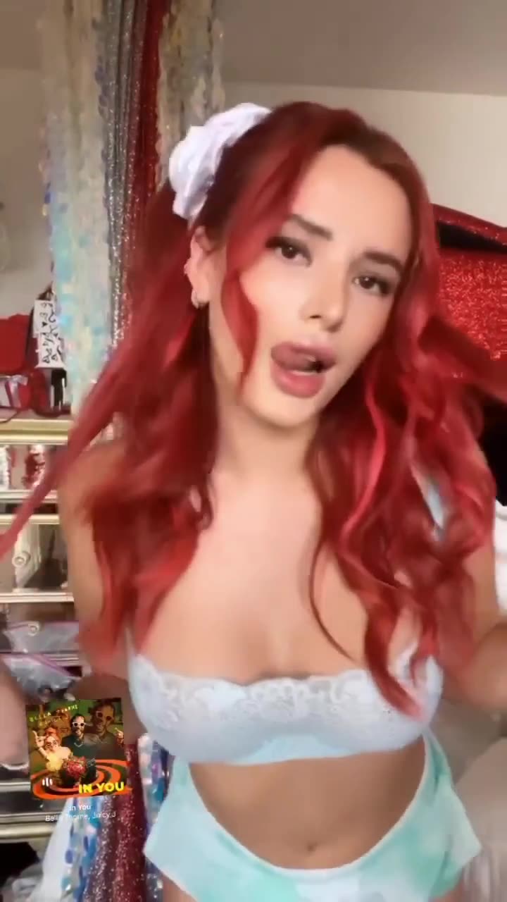 BellaThorne!! Sexy with erotic body