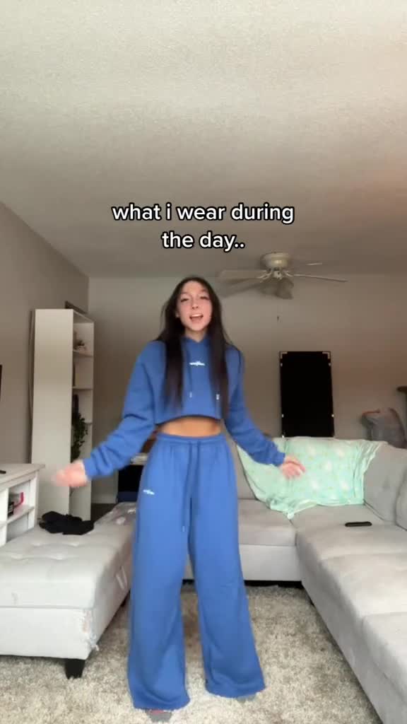 Crazy Jamjam in bedroom