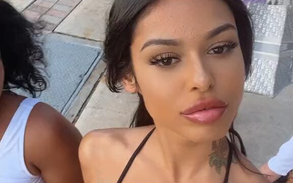 Minaaxo nude boobs so sexy