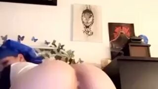 meldadel naked pussy in bedroom