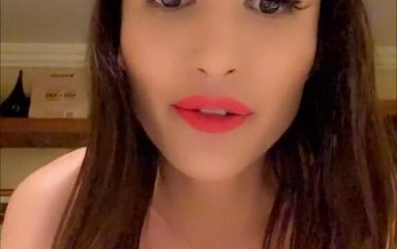 Arianarealtv Nude Striptease Video Leaked