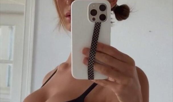 Rachel Cook Mirror Nude Tease Video Leaked