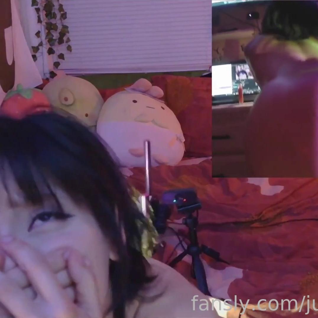 JupitersSpace First Fuck Machine Dual Screen Fansly Video