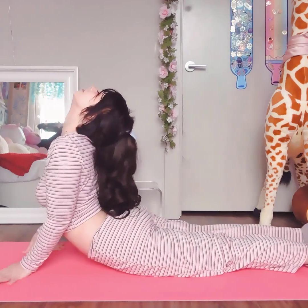 Indigo White Yoga Nude Stretching Fansly Leaked Video Leaked OnlyFans – GotAnyNudes